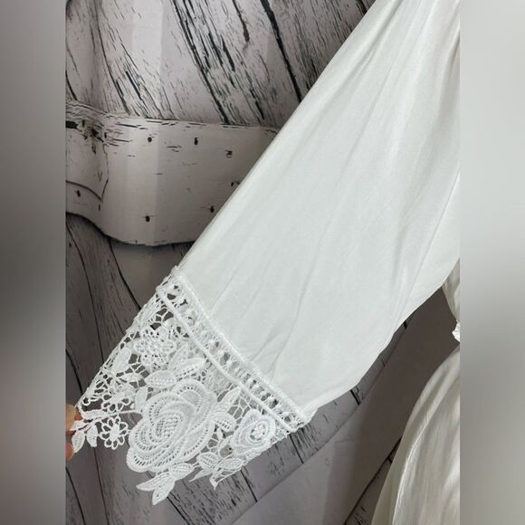White Lace Trim Robe Rayon OS - Picture 2 of 6